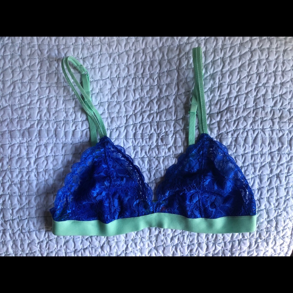 VS Pink Triangle Lace Date Bralette